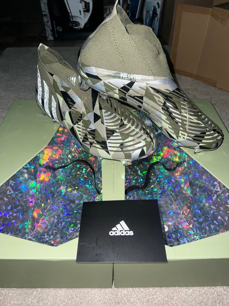 Green Men's Size M 8.5 (W 9.5) Adidas Predator Edge Cleats (New)