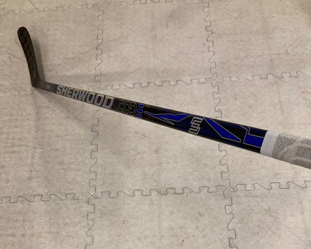 Senior Sher-Wood Code Encrypt Pro Hockey Stick | RH "Connor Brown"