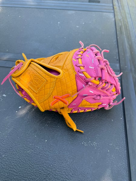 RH Catcher's Baseball Glove 32.5" (Used)