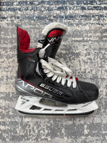 Bauer Vapor X-Lite Hockey Skates 7.5 (Used)