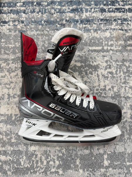 Bauer Vapor X-Lite Hockey Skates 7.5 (Used)