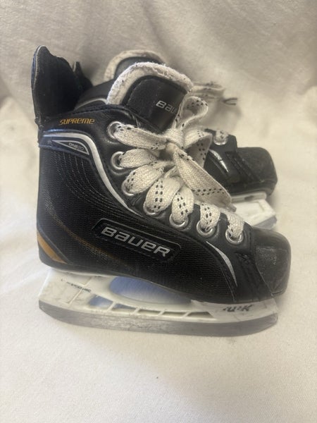 Youth Size 9 Bauer Supreme Ice Hockey Skates