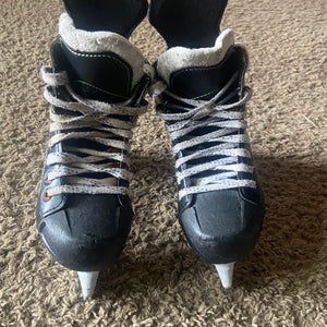CCM Tacks 9040 Hockey Skates