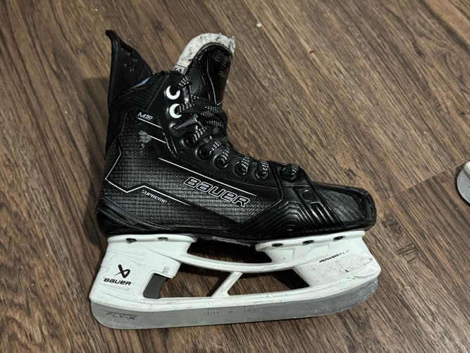 2024 Bauer Supreme M50 Pro Hockey Skates Regular Width Size 3.5 (Used)