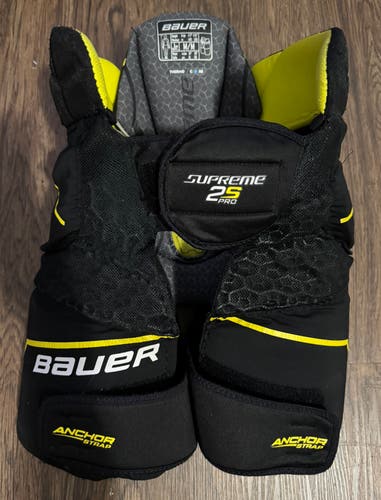 Medium Bauer Supreme 2S Pro Girdle (Used)
