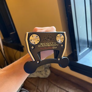 Black Men's 2022 Scotty Cameron Futura 6M Right Handed Putter Uniflex 34" (Used)