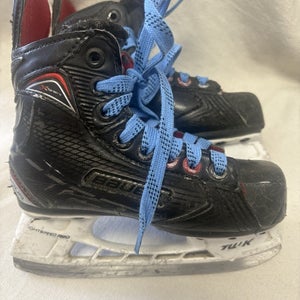 Youth Size 11 Bauer Vapor XSHIFT Ice Hockey Skates