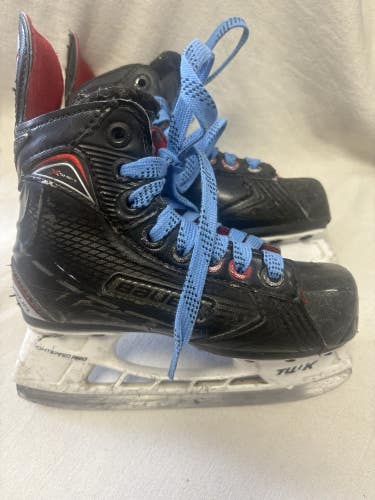 Youth Size 11 Bauer Vapor XSHIFT Ice Hockey Skates