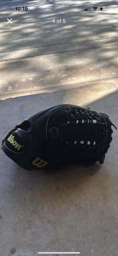 Wilson A2000 RHT Pro Stock Pitchers Glove RH