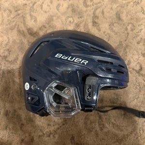 Medium Bauer Re-Akt 85 Helmet (Used)