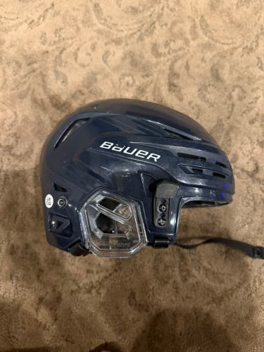 Medium Bauer Re-Akt 85 Helmet (Used)