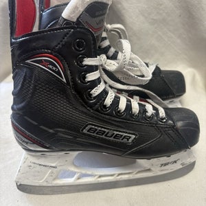 Junior Size 3 Bauer Vapor X400 Ice Hockey Skates Excellent Condition.