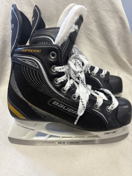 Junior Size 5 Bauer Supreme ONE20 Ice Hockey Skates Excellent Condition