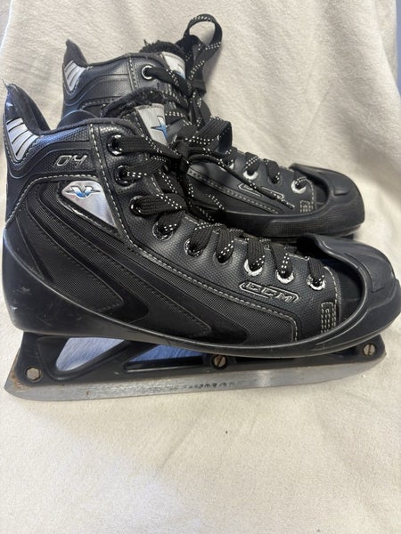 Junior Size 4.5 CCM VECTOR 4.0 Ice Hockey Goalie Skates Excellent Condition