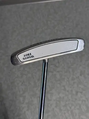 Odyssey White Hot Mid Belly Long Putter RH 43”