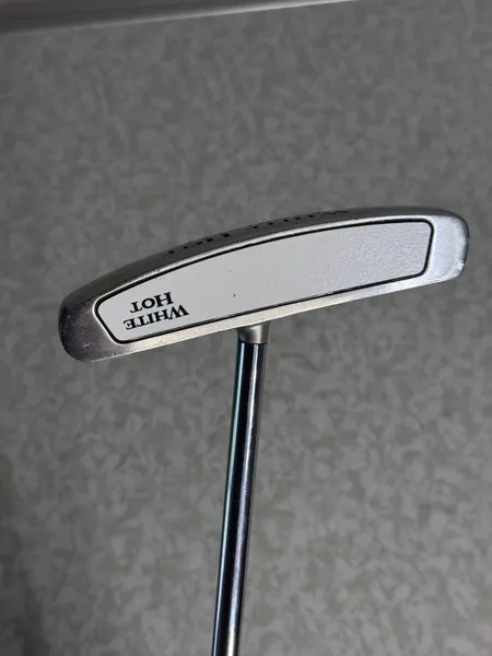 Odyssey White Hot Mid Belly Long Putter RH 43”