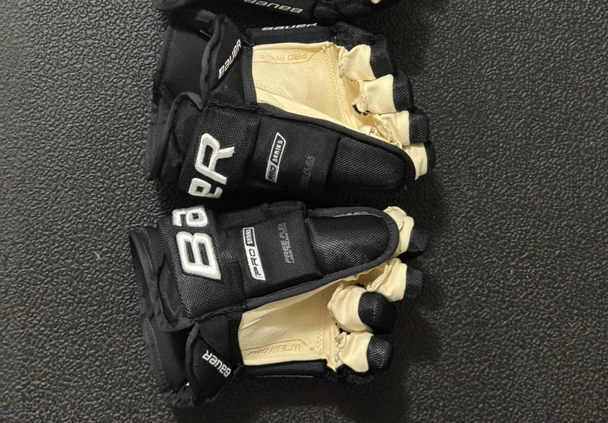 Bauer Pro Series Gloves 13" - ONE PAIR