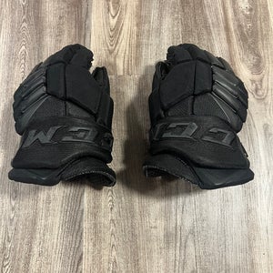 * Used Great condition Blacked out 14” Jetspeed FT4 PRO Gloves *
