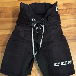 Men's Senior Small CCM hp31 Hockey Pants (Used)