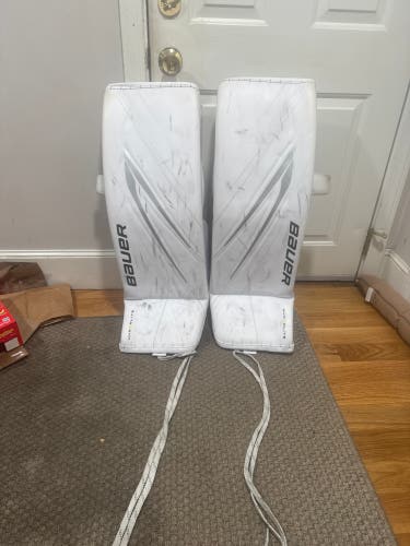 34" Bauer Hyperlite 2 Goalie Leg Pads (Used)
