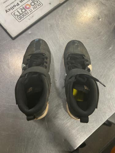 Used Nike TROUT BB CLEATS BB/SB Cleats Black Junior 05.5 11614-S000221823