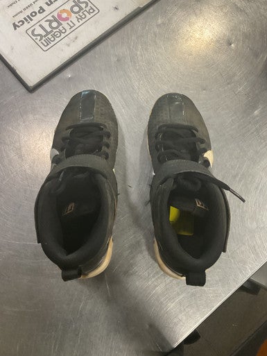 Used Nike TROUT BB CLEATS BB/SB Cleats Black Junior 05.5 11614-S000221823