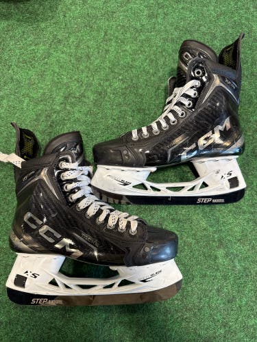 Intermediate CCM Tacks XF Pro Hockey Skates (Regular) Size 6 (Used)
