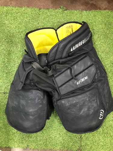 Intermediate Large/XL Warrior Ritual X3E Hockey Goalie Pants (Used)