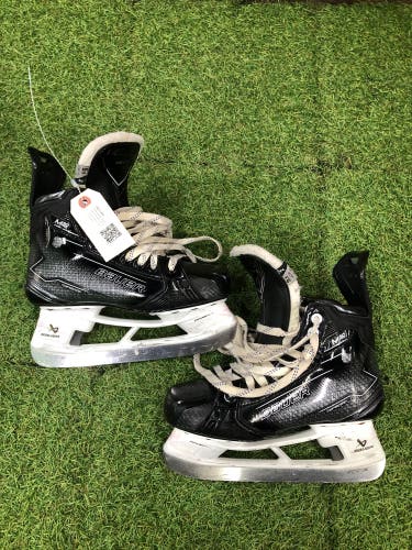 Intermediate Bauer Supreme M50 Pro Hockey Skates Size 5.5 (Used)
