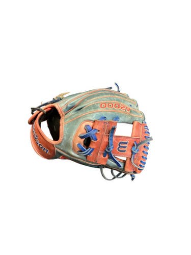 Used Wilson A2000 BB/SB Glove RH Throw Red 11 1/2" 11884-S000052822