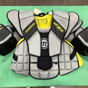 Intermediate Medium Warrior RX3E+ Goalie Chest Protector (Used)