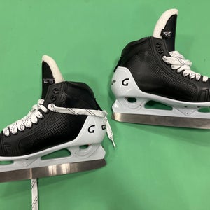 Senior Graf DM1030 Hockey Goalie Skates Wide Width Size 6.5 (New)