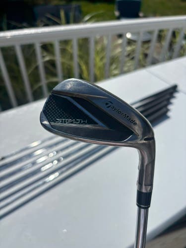 Men's TaylorMade Stealth Right Handed Iron Set Regular Flex KBS Max MT Steel Shaft (Used)
