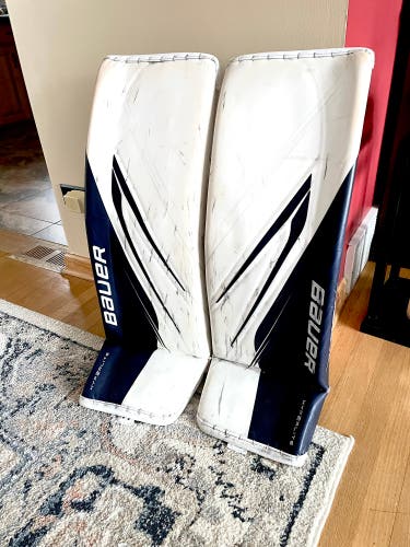 Large 35” Bauer Hyperlite 2 Goalie Leg Pads