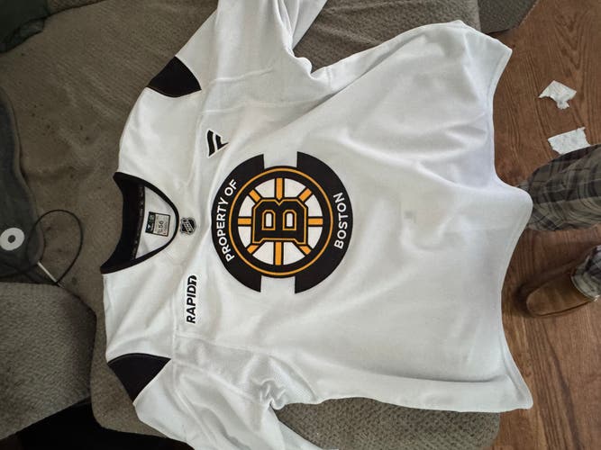 White Size 56 Men's Jersey (Used)