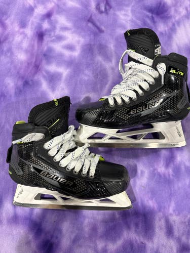 Senior Bauer Elite Hockey Goalie Skates Regular Width 8.5 (Used)
