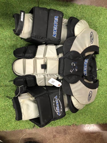 Senior Medium Vaughn Vision 3700 Goalie Chest Protector (Used)