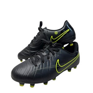 Used Nike JR Legend 10 Club Soccer Cleats - Junior 02.5 11835-S000198379