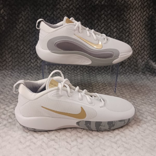 Nike IsoFly Sneaker Youth White Gray Basketball Shoes FN4384-100 Size 6Y