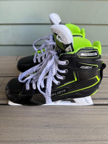 Bauer GSX Junior Hockey Goalie Skates Regular Width Size 5.5 (Used)