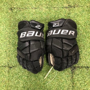 Black Junior Bauer Supreme 2S Pro Gloves 11" (Used)