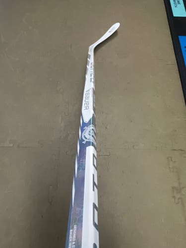 Junior Bauer Proto-R Right Handed Hockey Stick P92 (New) - WHITE