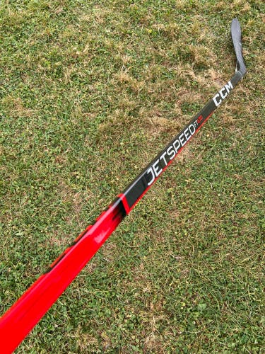 Senior CCM Jetspeed FT670 Hockey Stick Left Hand P28 (Used)