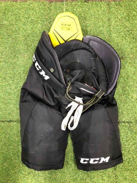 Black Junior XL CCM Tacks 9060 Hockey Pants (Used)