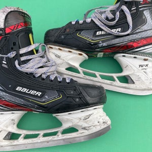 Senior Bauer Vapor 2X Pro Hockey Skates Regular Width Size 6 (Used)