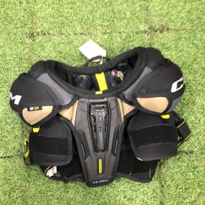 Small Junior CCM TACKS AS 580 Shoulder Pads (Used)