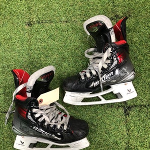 Junior Bauer Vapor X5 Pro Hockey Skates Regular Width Size 1.0 (Used)