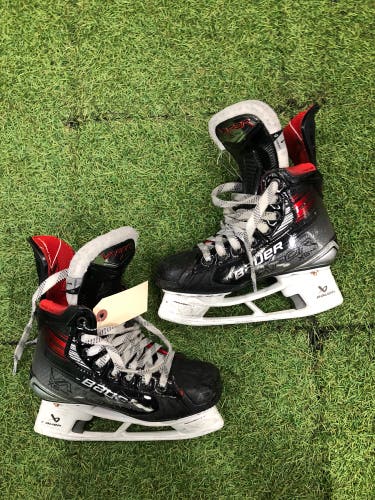 Junior Bauer Vapor X5 Pro Hockey Skates Regular Width Size 1.0 (Used)