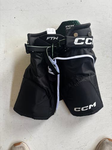Women's Junior Small CCM Jetspeed FTW Hockey Pants (New)