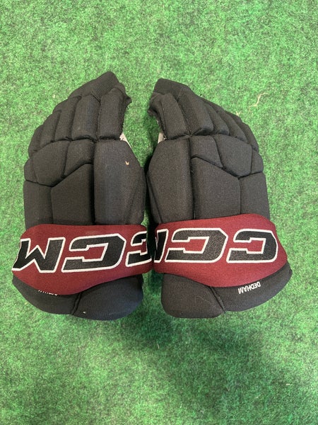 Black Junior CCM 85C Gloves 12" (Used)